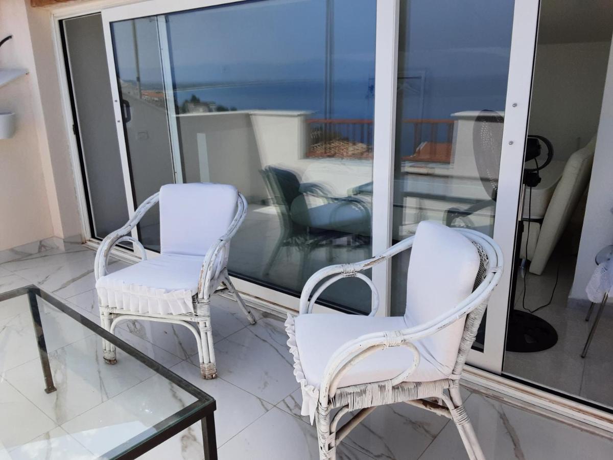 "Lo Studiolo" Apartment Pizzo  Ngoại thất bức ảnh