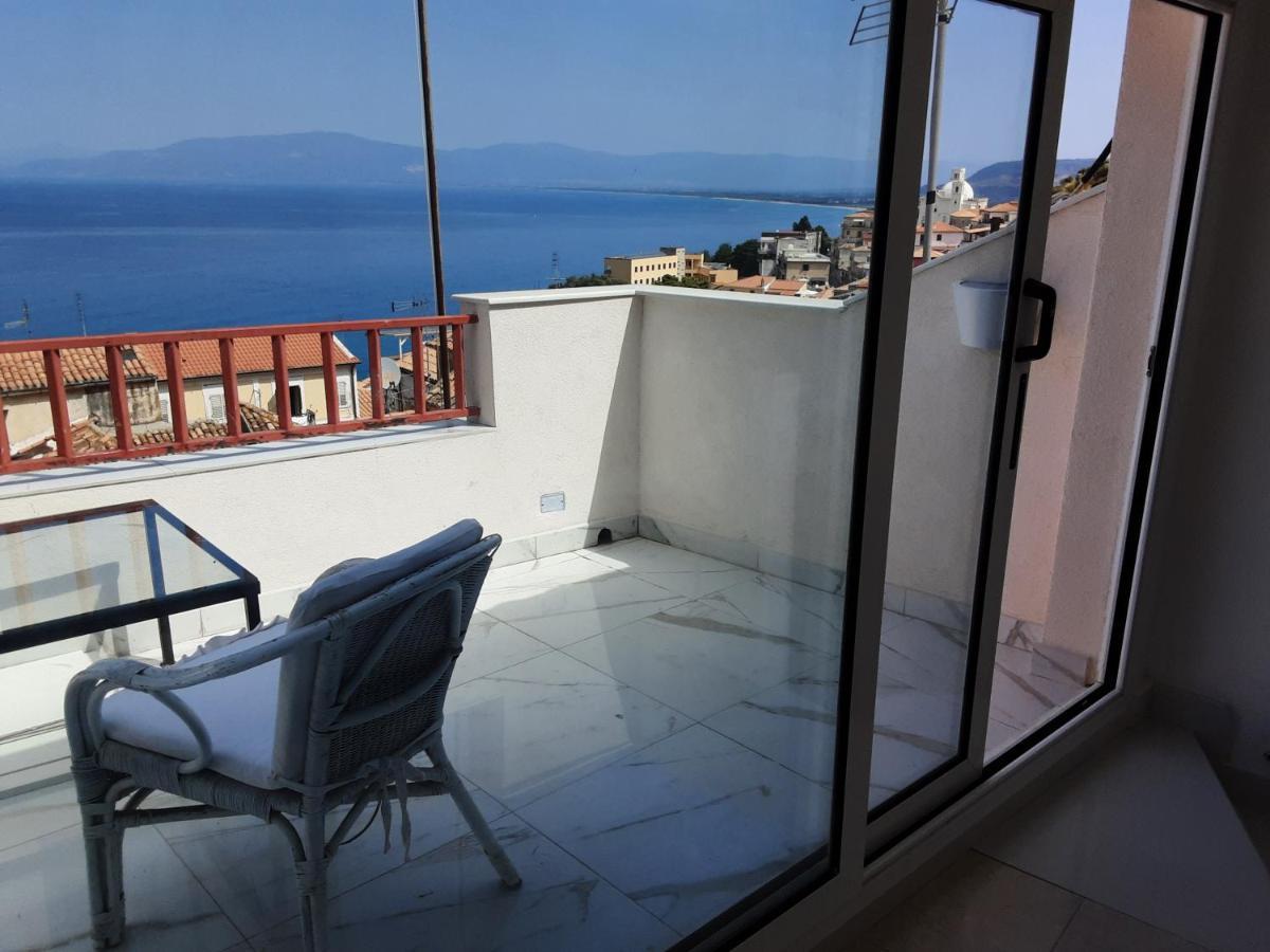 "Lo Studiolo" Apartment Pizzo  Ngoại thất bức ảnh