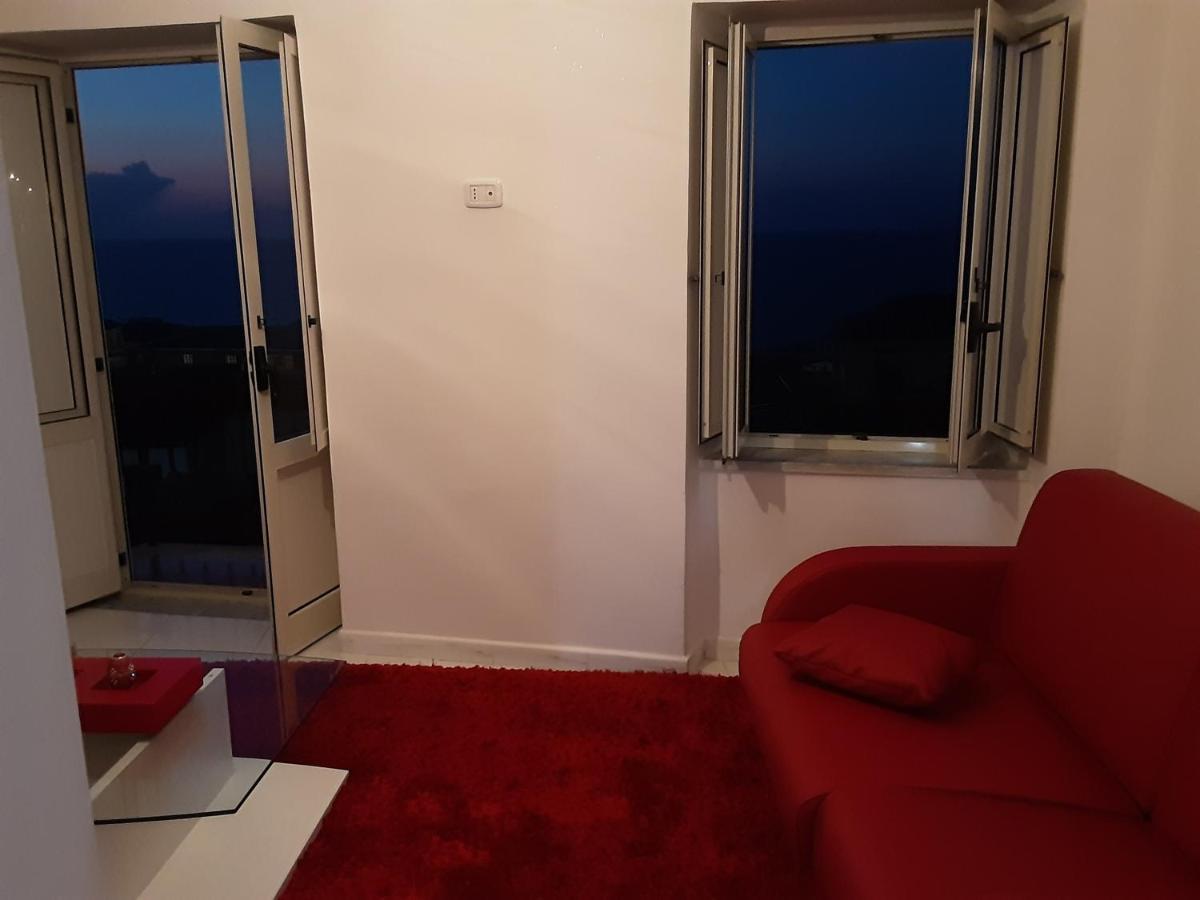 "Lo Studiolo" Apartment Pizzo  Ngoại thất bức ảnh