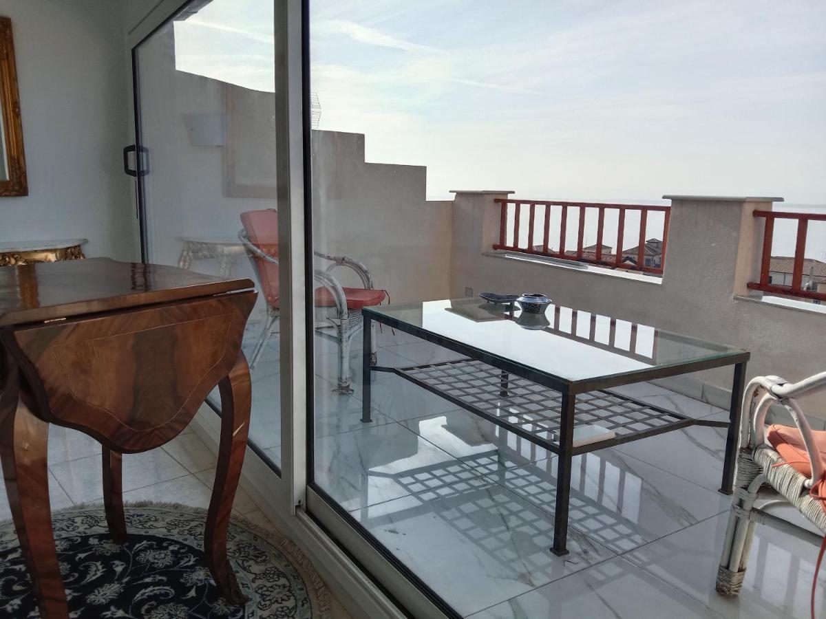 "Lo Studiolo" Apartment Pizzo  Ngoại thất bức ảnh