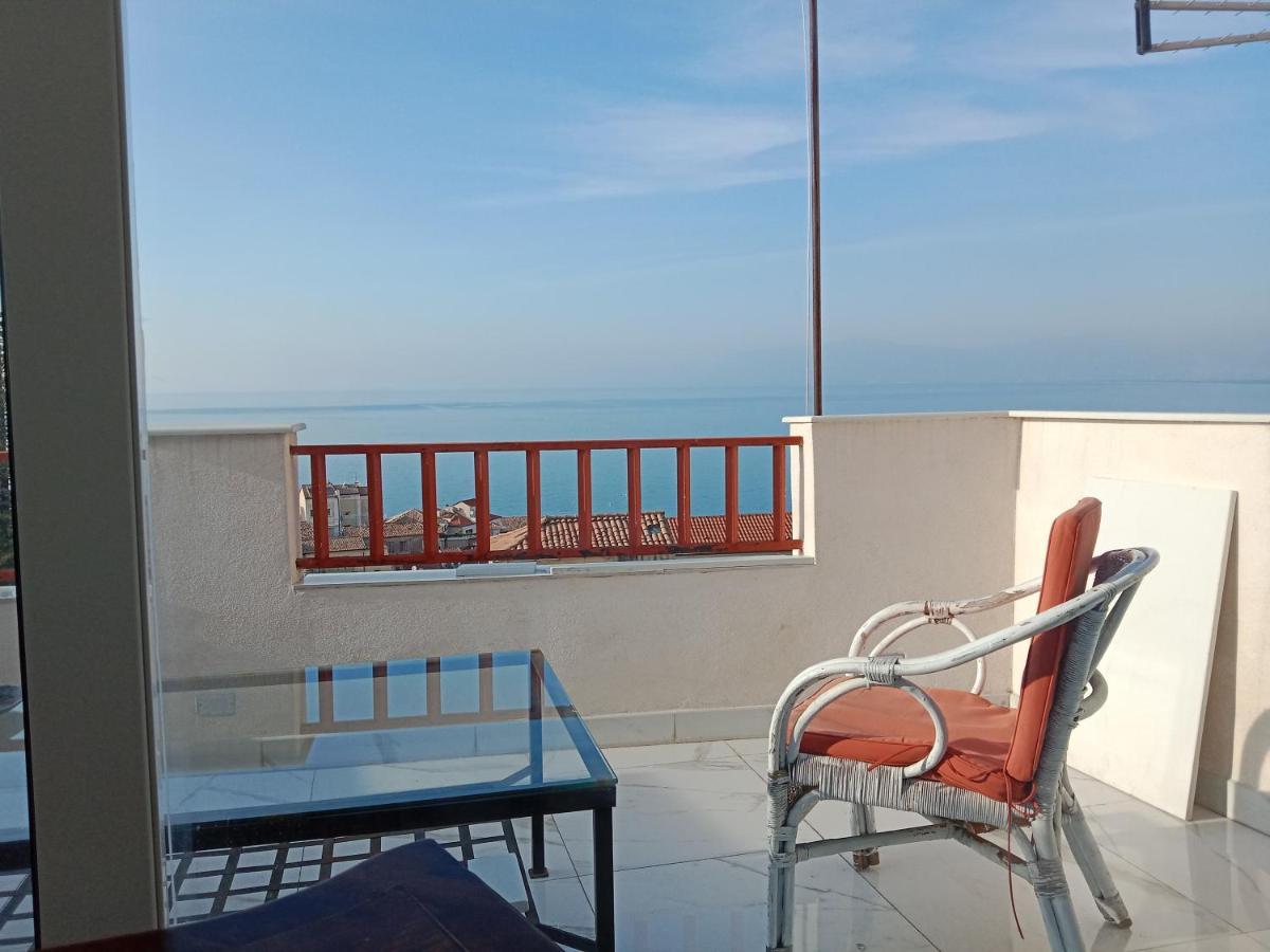 "Lo Studiolo" Apartment Pizzo  Ngoại thất bức ảnh