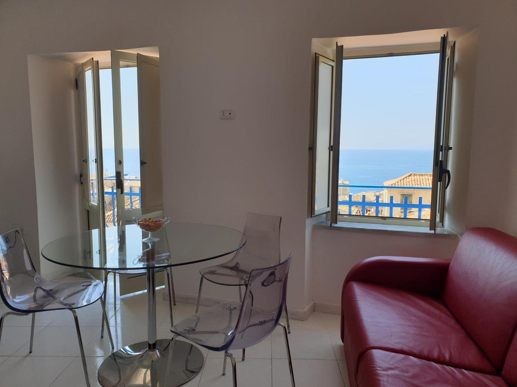 "Lo Studiolo" Apartment Pizzo  Ngoại thất bức ảnh
